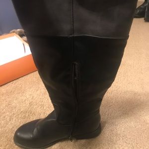 Black/gray size 10 boots